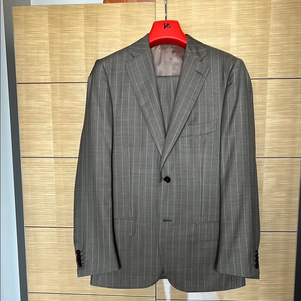 Isaia suite